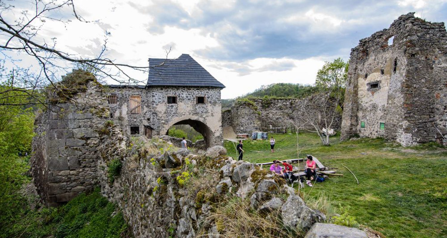 Hrad Čabraď