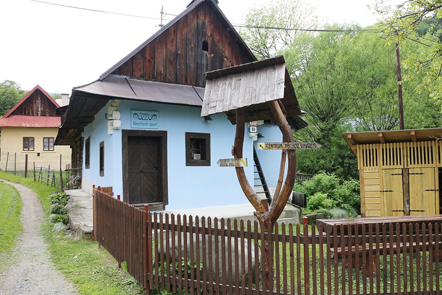 MALACHOVSKÉ NÁUČNÉ CHODNÍKY